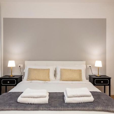 Milan Duomo Suites Exteriör bild